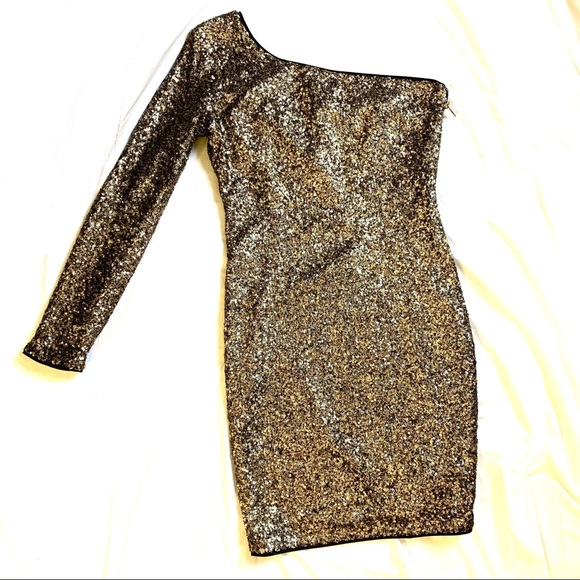 Gianni Bini Dresses & Skirts - GB Asymmetrical Gold Sequin Dress Medium
